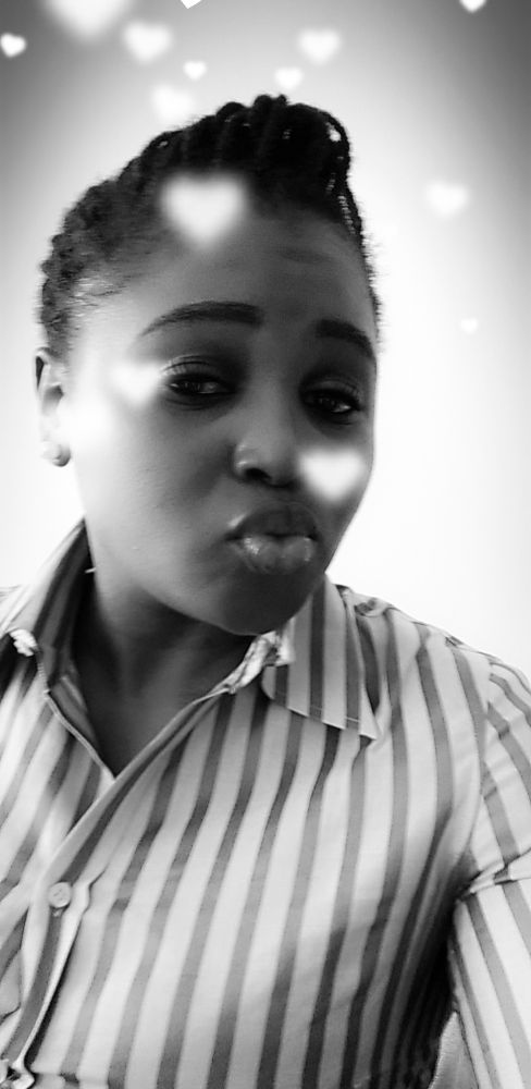 S_styleblog's tweet photo. Black and white is my favorite #MonochromeChallenge9ja #MerikeGeniuneLovers #simplestylebook https://t.co/2IuE0iGOlP