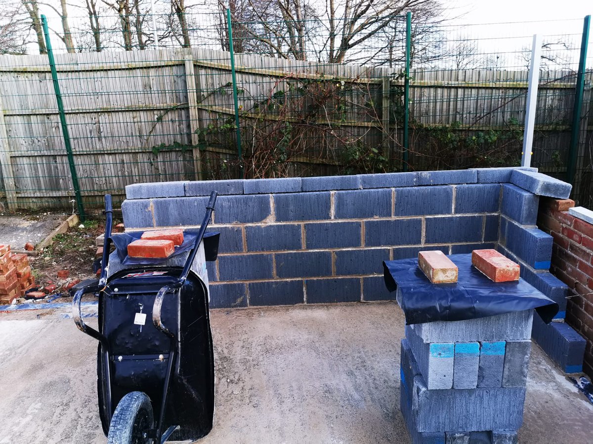 ConstructionFE's tweet photo. Massive thanks to @hhcelcon for their FOC resources supporting us here @NottmCollege #construction using excellent resources promotes our learners experiences. #supportingcolleges #bricklayers #blocks https://t.co/v0gpDOLkf9
