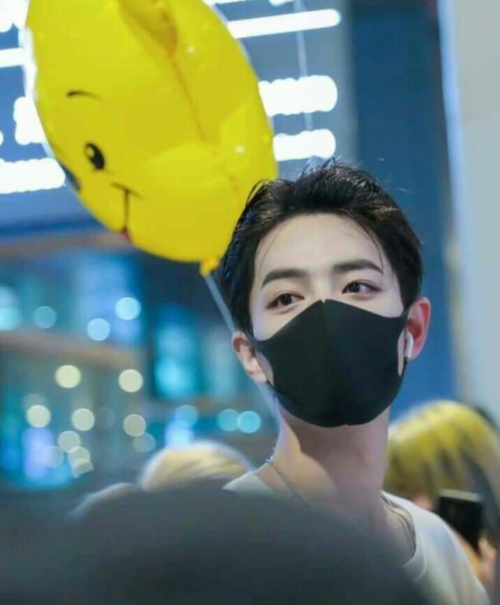 promiseeeee3's tweet photo. #WeLoveYouXiaoZhan ngày 29 tháng 2 bốn năm chỉ có một lần nhưng lần này lại là lần buồn nhất phải không anh https://t.co/hDi9Y3M7Jm