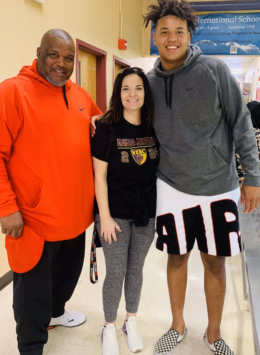 valerieinhoops's tweet image. Max Allen and Pops “Big Max” Allen at the gym watching their cousin/grandson at some hoop games today at Heinrich—good to see you both!   #stillAfan @MaxLeeAllen1 @MaxAlle04149701