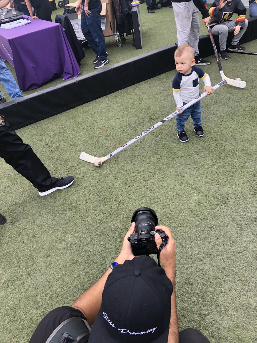 helloooahyin's tweet photo. Our little @vegasgoldenknights player ๐ (he just woke up from a nap ๐
&& i wonder if they will post his pictures ๐ค) #vegasgoldenknightsfanfest #ourblessing #BryceMatthew #hockeyteam #hockey #goknightsgo #VegasBorn https://t.co/zWflOXvSNw