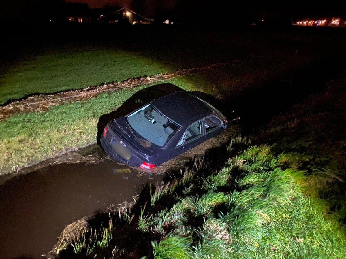 Bestuurder vlucht na ongeval in Gorredijk; Verdachte met natte voeten aangehouden -.