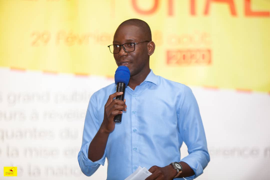 AgroAboudou's tweet photo. J'ai officié la cérémonie de lancement officiel du Projet ''Raconte moi le Bénin''   et l'épisode n°1 du concours d'art oratoire ''le grand oral''. Cette très belle initiative est #MichelSounkpéhoué et l'ONG #CADID. C'était ce samedi à Abomey-Calavi #Espace Mayton. https://t.co/LXw3cIwiJB