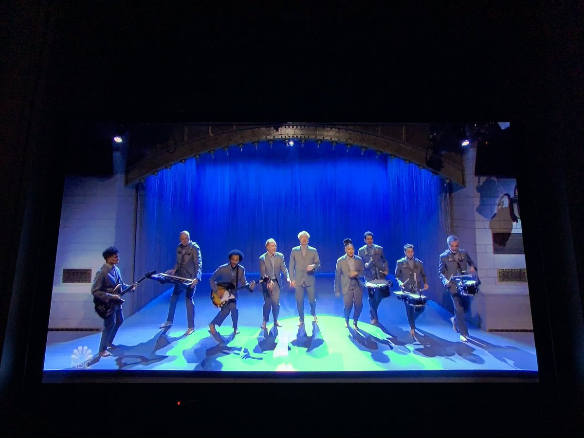jillsh3's tweet photo. “You may ask yourself ‘Am I right, am I wrong?’ You may say to yourself ‘My God, what have I done?!’” 💥💫🎶 #onceinalifetime #DavidByrne #SNL #BringMore 💎 https://t.co/W6z0lRzuIE