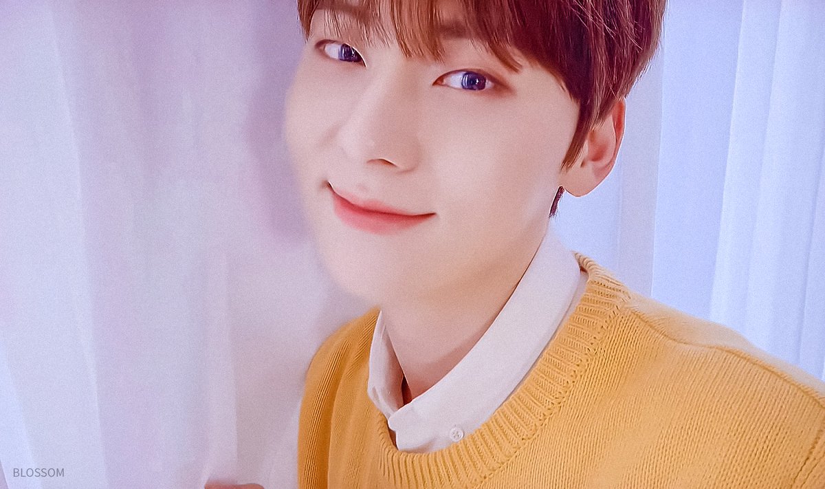 shinemyspring's tweet photo. 황민현 조말론
#황민현_조말론
황민현 향수
#황민현_향수
황민현 몽클레르
#황민현_몽클레르
황민현 러브해 
#황민현_러브해
황민현 사랑해
좋은 말만 듣고 행복�� 하자 https://t.co/JlOLu32D0T