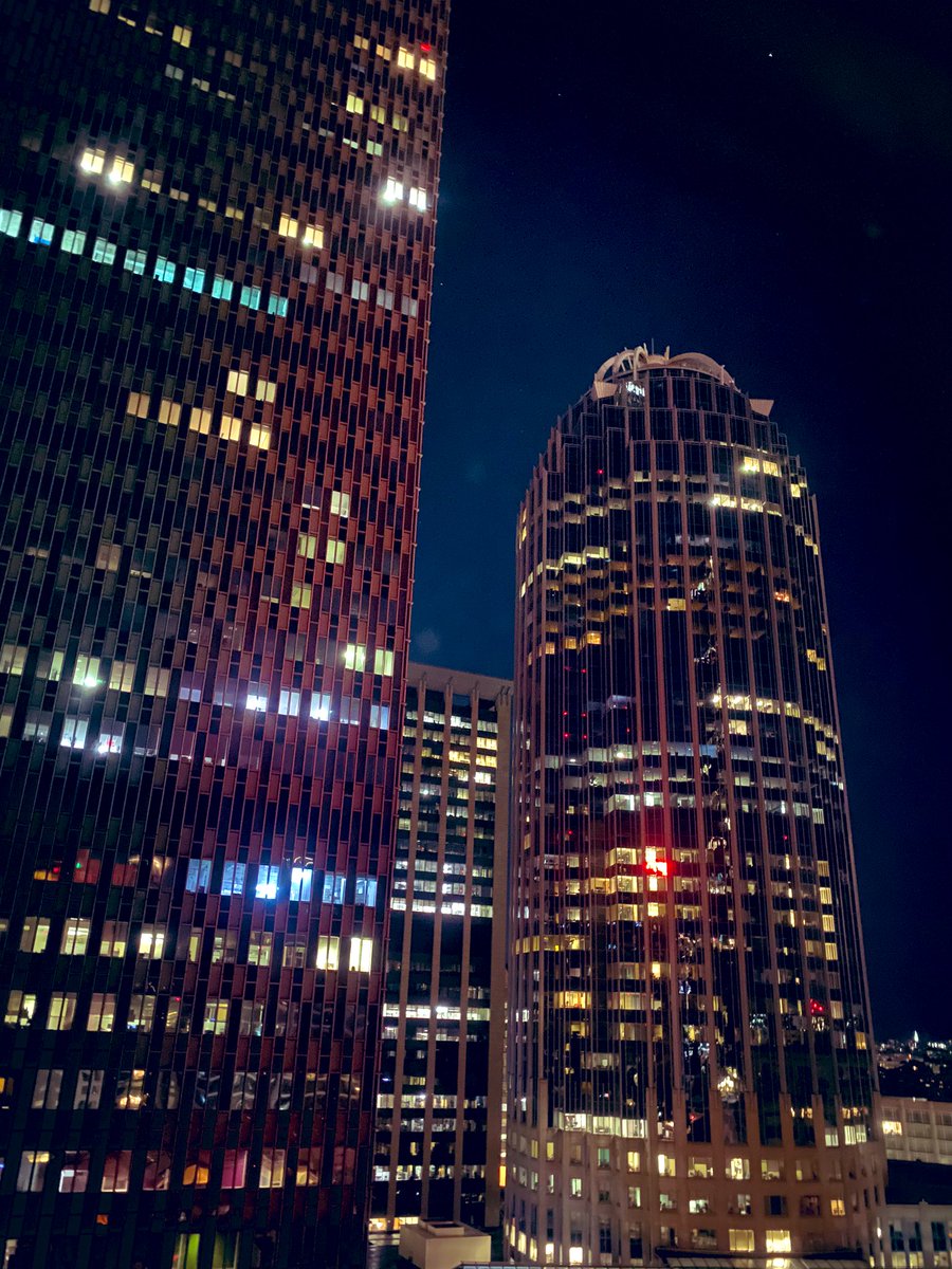 JessyMunoz's tweet photo. In my hotel room sitting by the window just enjoying the beautiful cold night while listening to @charlieputh . Feeling blessed to be here 🖤
#Happiness #TheLittleThings #Boston #PrudentialTower https://t.co/qqOAAexkmK