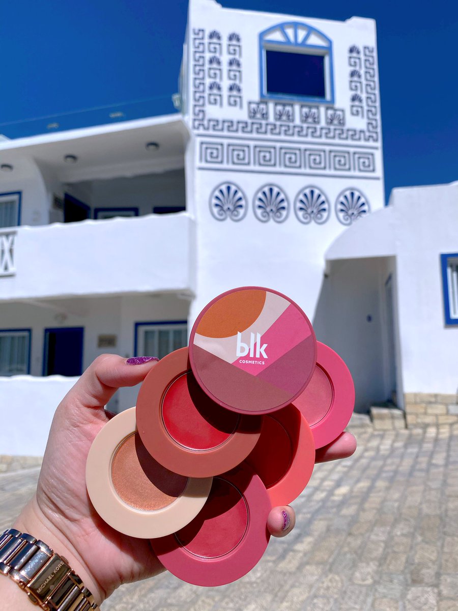 ViceGandaorg's tweet photo. RT annecurtissmith: RT mah_eh08: My baon for this trip blkcosmeticsph !🥰🥰🥰
Hi Ate annecurtissmith !♥️

#BLKCosmeticsPH #BLKTravels #BLKFaceStack https://t.co/UVy2j2LOAv