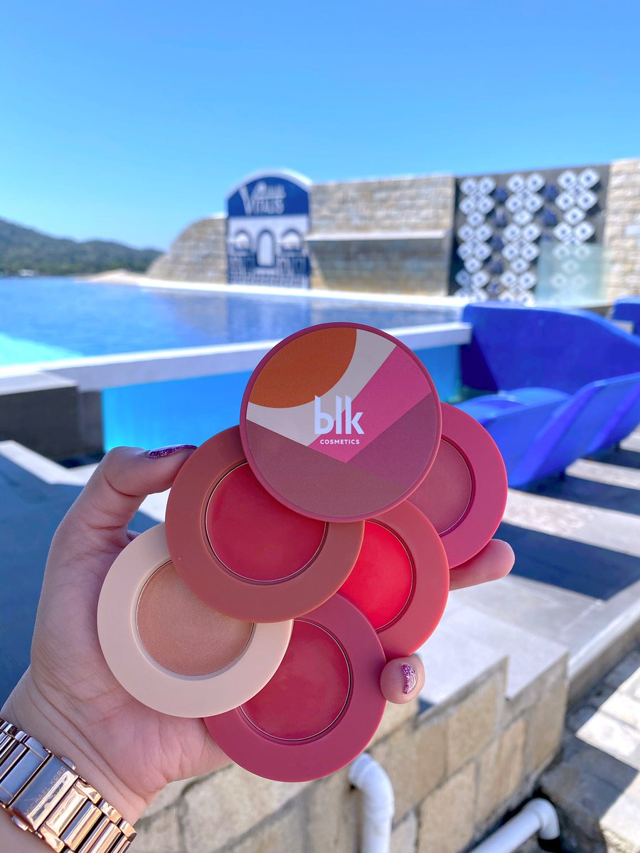 ViceGandaorg's tweet photo. RT annecurtissmith: RT mah_eh08: My baon for this trip blkcosmeticsph !🥰🥰🥰
Hi Ate annecurtissmith !♥️

#BLKCosmeticsPH #BLKTravels #BLKFaceStack https://t.co/UVy2j2LOAv