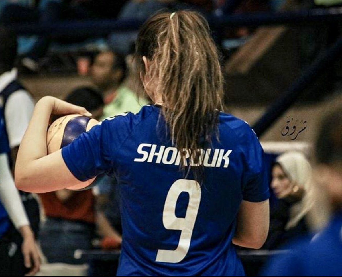 shroukfouad09's tweet photo. just turn your back to the wind , and give it a go 🔮🎀 https://t.co/pG7qvCiWVX