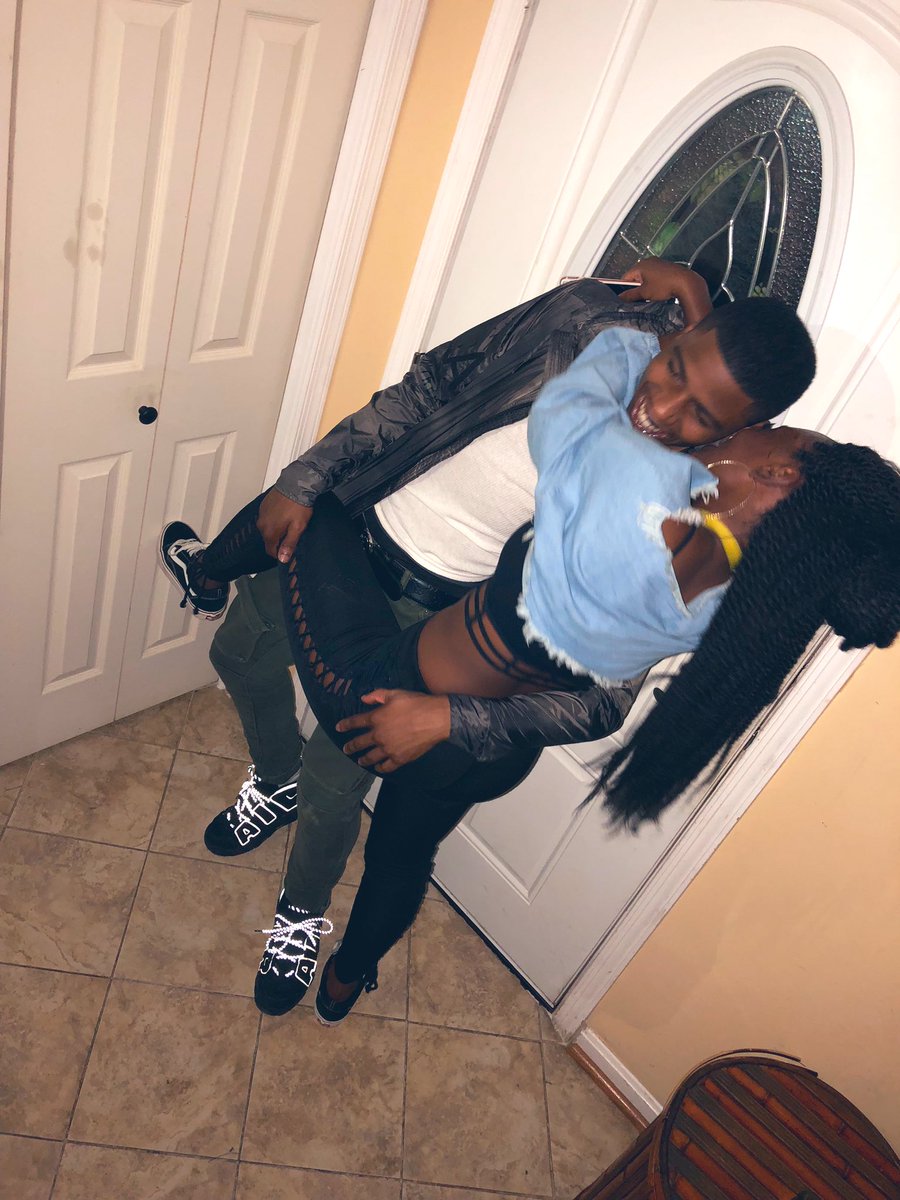 _asiaaa07's tweet image. SCREAMINGGGGGGG HAPPY BIRTHDAY TO MY MF DAWWWWGGGGGGGGG💙👼🏾 I LOVE YOU SOOOO MUCH DAQUAN, IM DRUNK AS SHIT RN FOR YOUUU! I LOVE YOU BABY BOY, HAPPPYTTT 21ST BDAY GANGSTAAAAA💙💔👼🏾 #LL9 FOREVAAA👼🏾💔