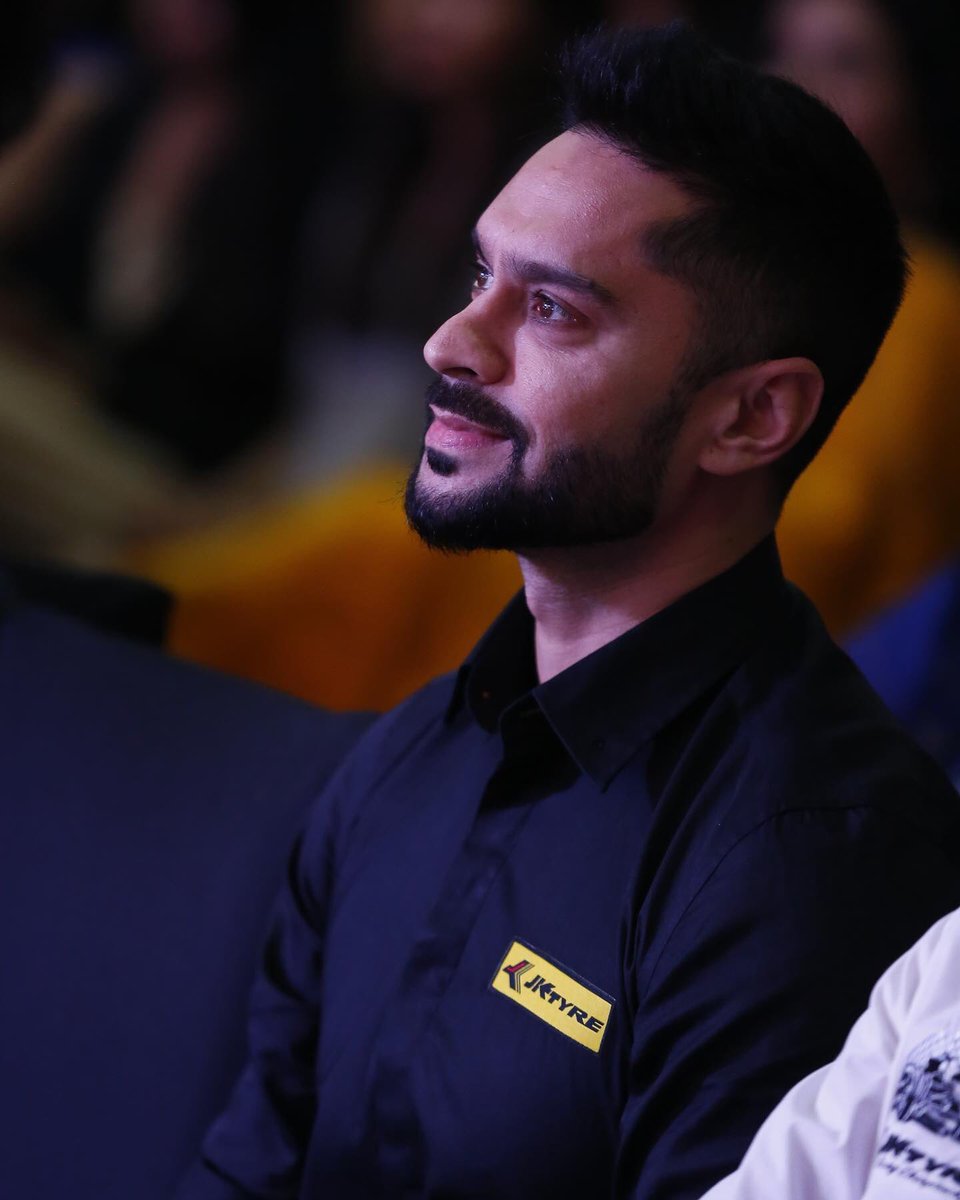 JKTyreRacing's tweet photo. Guess who was the chief guest of our event? 
The heart of racing &amp; The Arjuna Awardee Gaurav Gill! 
Watch him address the participants of JK Tyre Times Women’s Drive, North Chapter.
@JKTyreCorporate @Gillracing 
#livedriven #shesgotthedrive #jktyre #timeswomensdrive #womensdrive https://t.co/xEjF09FAeH