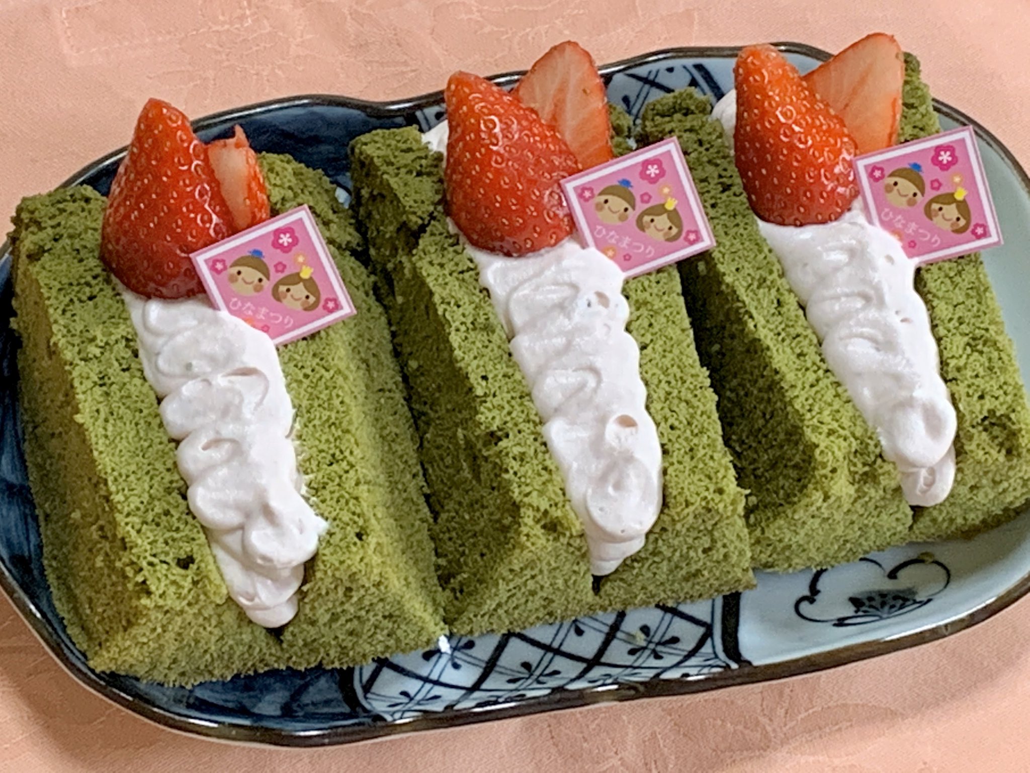 Twitter पर Ai Ai ひな祭りケーキ 濃厚抹茶シフォンに桜あん入りのクリームを絞って飾り付け Cotta さんのレシピで一目惚れして絶対今日作ろうと決めていた 早く食べたい コッタ シフォンケーキ シフォンケーキサンド ひなまつり T