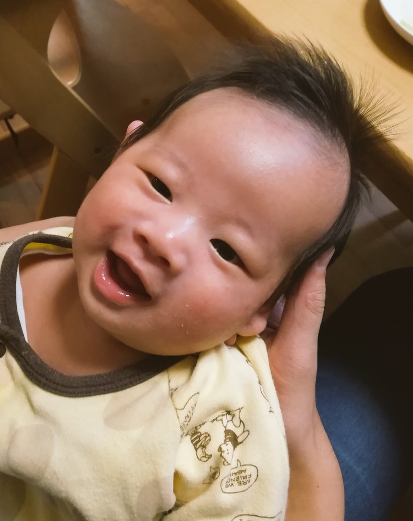 ホシノユキ ママ占い師 癒し 生後1ヶ月 男の子ベビー 癒しでしかない