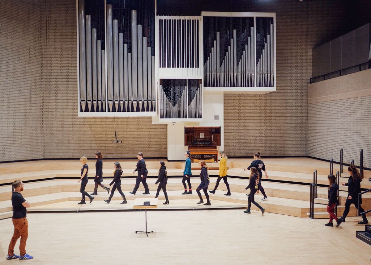 ukshowchoir's tweet image. Up bright and early for our logistics rehearsal at #macc2020 this morning! Thanks for snapping this for us Sally! @mcrchoralcomp #singing #choir #music #showchoir #musicaltheatre #acappella #theatre #shows #musicals #southwest #photo #photography #musician #performing #bristol