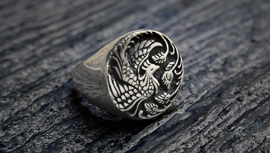MuleJewels's tweet photo. "I want people to look at me and say, ⁠
because of you, I didn't give up."⁠
✨925 Sterling Silver #Phoenix Ring✨⁠
#Handmade by #inmates⁠
Kerobokan Prison, Bali⁠
✨✨https://t.co/zgrdsn3fZ3 ✨✨ https://t.co/FCDvhSfvMz
