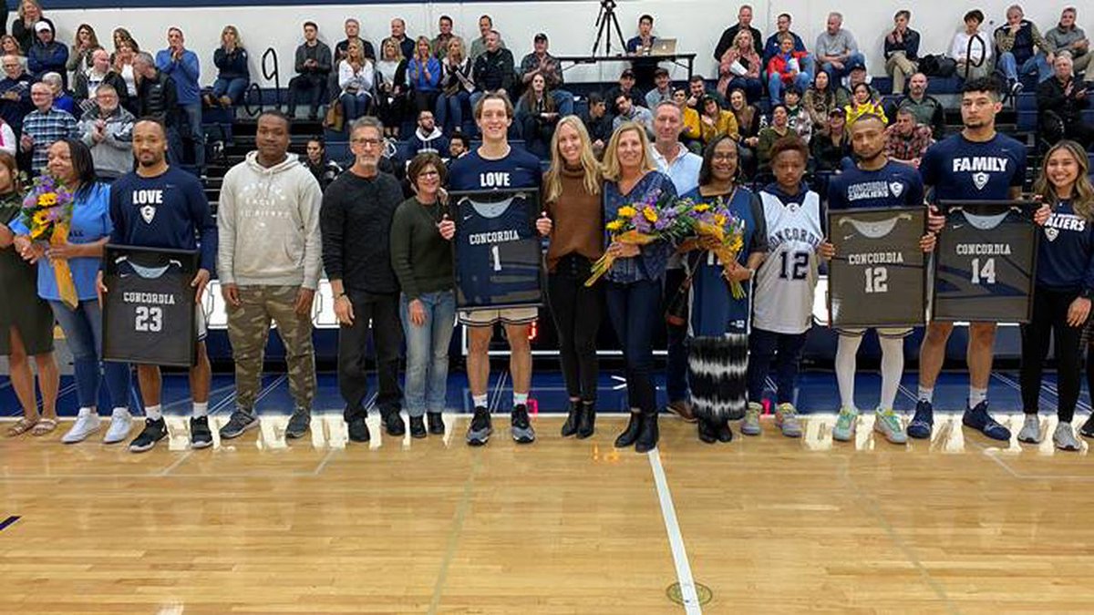 OregonianSports's tweet photo. Concordia Cavaliers men’s basketball notches narrow victory in final game for program https://t.co/YOmglGTKHw https://t.co/sMwJCEu1cJ