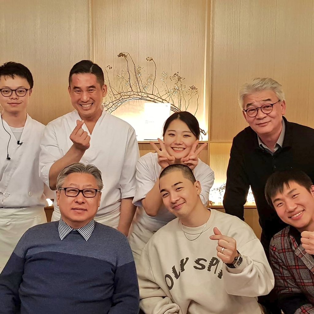 DaesungUpdate's tweet photo. 200301 David Park's Instagram photo with Daesung &amp; Taeyang! 😍🤩

#빅뱅 #대성 #태양 #BIGBANG @YG_GlobalVIP https://t.co/xYCMcfy3ol