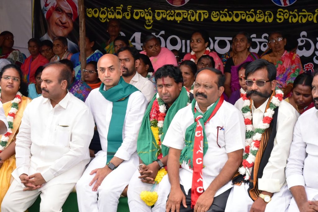 JayGalla's tweet photo. 75 Days of #peaceful protests.. Dealing with insensitive #Police &amp; tyrannical #Government.. 49 #farmers dead.. 100's of #illegal detentions &amp; arrests under false cases.. #women &amp; elderly #harassed &amp; #beaten.. Yet the resolve to #SaveAmaravati remains unwavering. #APDeservesBetter https://t.co/vpTYLMC19C
