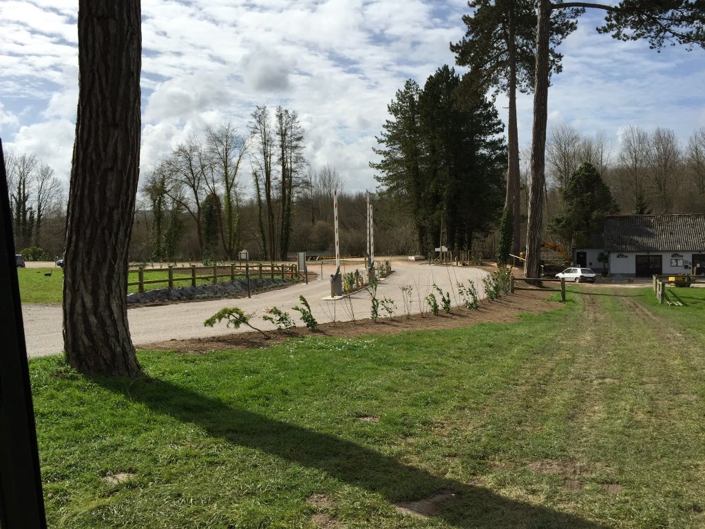 campingtilleuls's tweet photo. Le camping le Château des Tilleuls est ouvert ! Bienvenus à nos amis campeurs #chateaudestilleuls #camping #csibon #baiedesomme #campingqualité https://t.co/hvM9vGGr6p