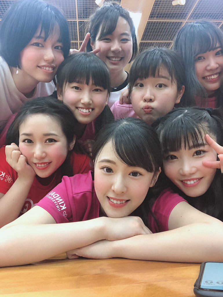 kindaigirls's tweet photo. こんにちは🌞今日から３月ですね🎎

新型コロナウイルスの影響で、入学式は配信という形になってしまいましたが、KINDAI GIRLSは全力で練習中です🔥

一昨日から３日連続でレッスン頑張りました❗️

#春から近大 #近畿大学 #近大入学式 #つんく♂ さん　#ダンス https://t.co/3cCsN6xKOZ