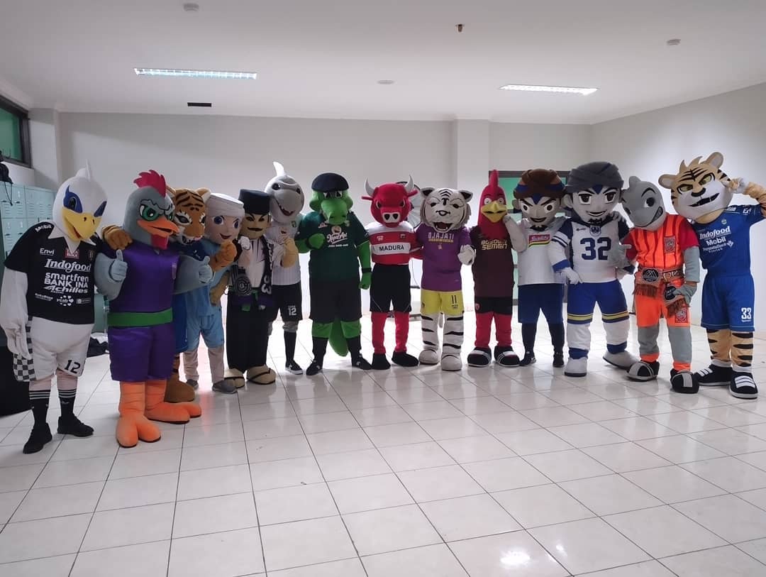 simbamaskot's tweet photo. MASKOT INDONESIA KITA BERSAUDARA. .

termakasih teman teman semua. .kalian luar biasa 🙏🙏
Terimakasih juga buat bonek &amp; bonita

#indonesia
#salamsatunyali
@persib https://t.co/dtTdv224Jz