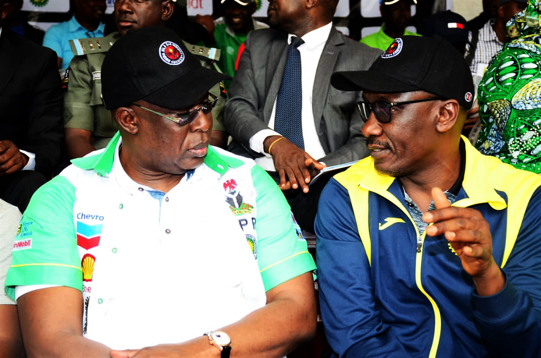 FMPRng's tweet photo. @HETimipreSylva @officialnogig @NNPCgroup @Shell_Nigeria @MKKyari @AppoSecretariat @angelaagoawike @NTANewsNow @BrendaAtaga @proshare @thenff @TheNationNews @dprhotline @officialncdmb The Nigerian National Petroleum Corporation emerged as the overall winner of the 18th Nigeria Oil Industry Games with a combined award of 48 Medals representing 13 Gold, 16 Silver and 19 Bronze ahead of eleven participants at the tournament. /4

#officialnogig #nogig2020 https://t.co/TwGRtMuhCs