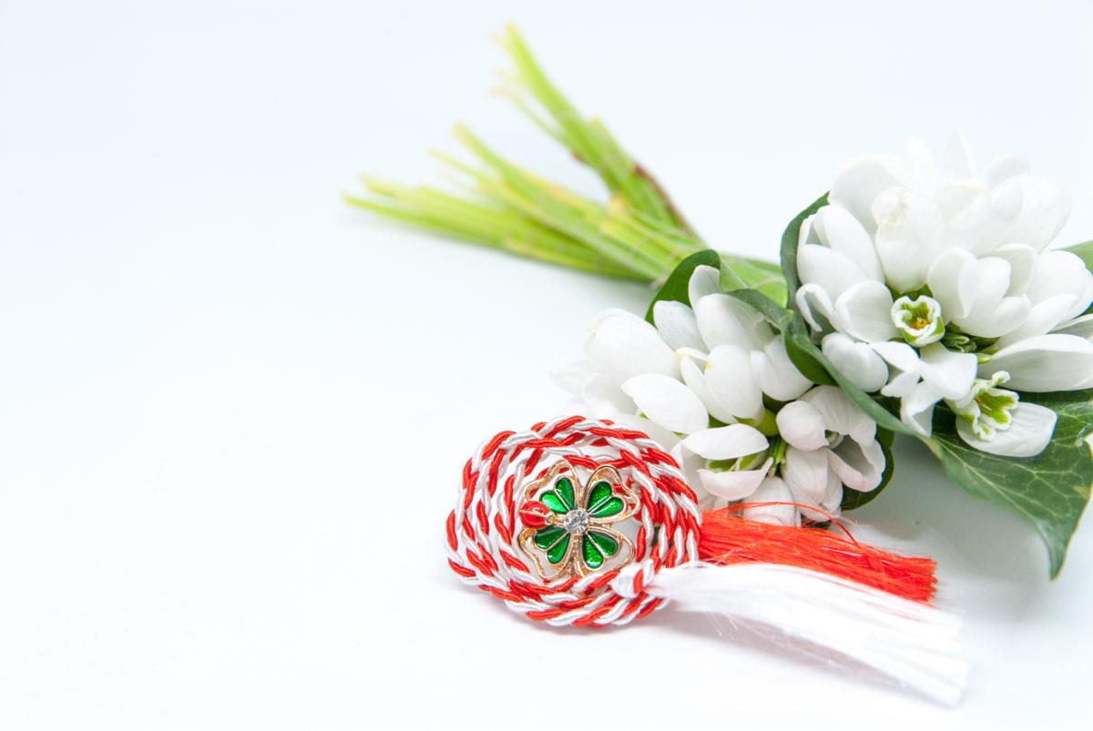 romania_insider's tweet photo. Celebrated on March 1, the tradition of martisor marks the beginning of spring and changing of seasons in Romania #RomaniaInsider https://t.co/WHxf7TYF6m https://t.co/fmKUWQuKWJ