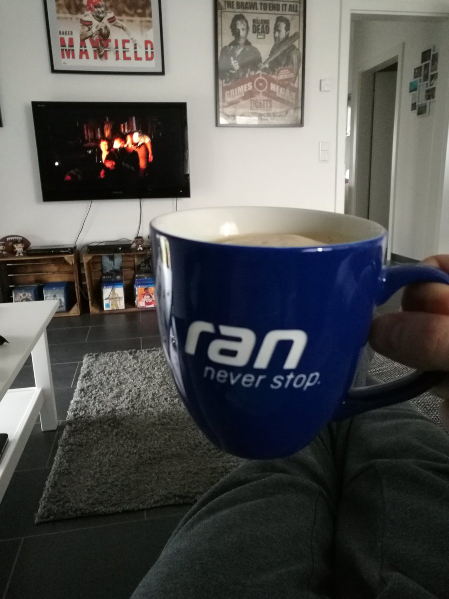 lombax_fcb82's tweet photo. Guten Morgen Twitter Freunde. Genießt den Sonntag ☕😉👍
#ranTasse @shop_ran_de https://t.co/TJ6kZEiKrY