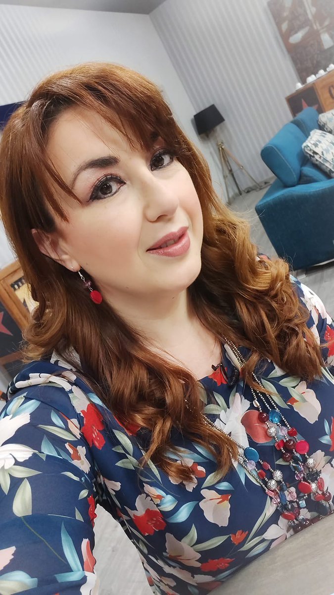 Welcome to March. Wishing you a Happy Sunday xx