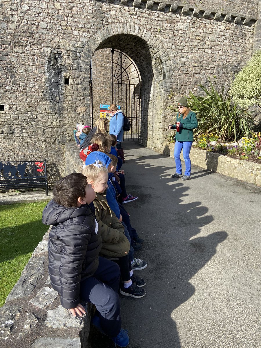 TwitTeilos's tweet photo. Class 1 enjoyed their school trip to Pembroke Castle! They went on a tour of the castle where they saw a dungeon, brass running activity and lots of fun outside in the fresh air! Diolch yn fawr Pembroke Castle for having us!!! 🏰 https://t.co/fCkB9Osj5y