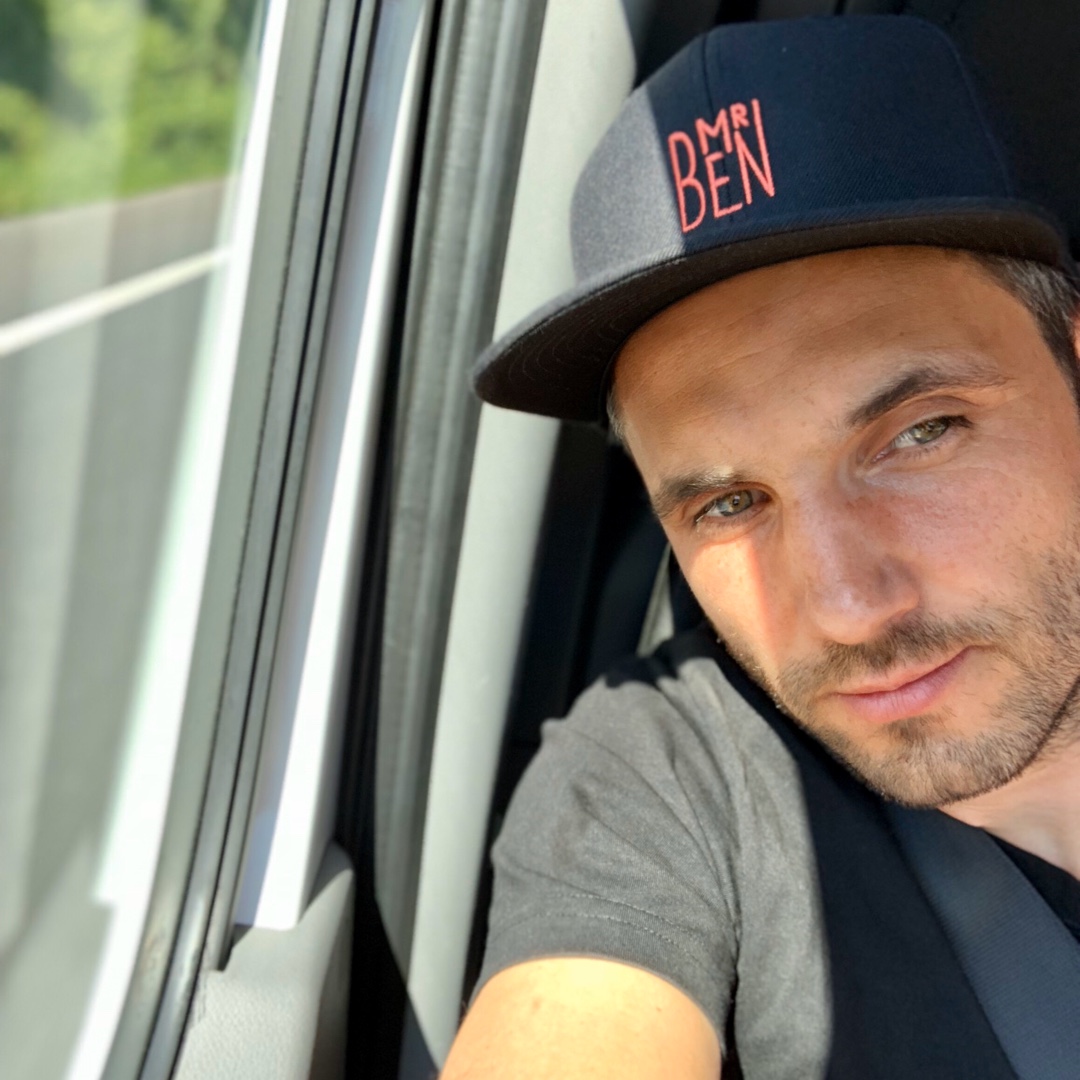 MRBEN_SOCIAL's tweet photo. MR.BEN denkt den entscheidenden Tick anders. Denn für uns schließen sich kundenorientiertes, zuverlässiges sowie nachhaltiges Catering und innovative, trendige Street Food Konzepte nicht aus - im Gegenteil!
⠀
#funfood #corporateevents #brandactivation #privateevents https://t.co/v3n1AwzrXG