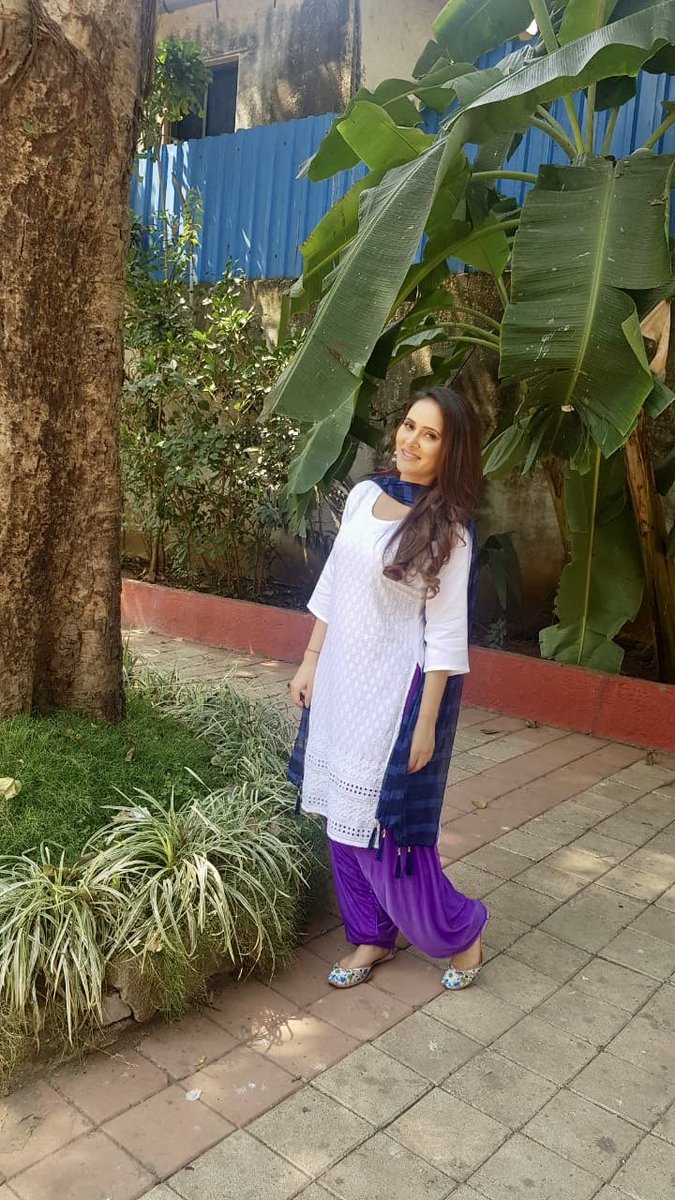 khandurishweta's tweet photo. It’s time to press that restart button &amp; start living all over again no more baggage from past. New &amp; fresh start to everything . 

It’s really ok to love yourself before anyone else . 
#startalloveragain #newjournery 
#thistimemyway #nomoreworries  #nolookingback  #liveforurself https://t.co/gdXzSljqu6