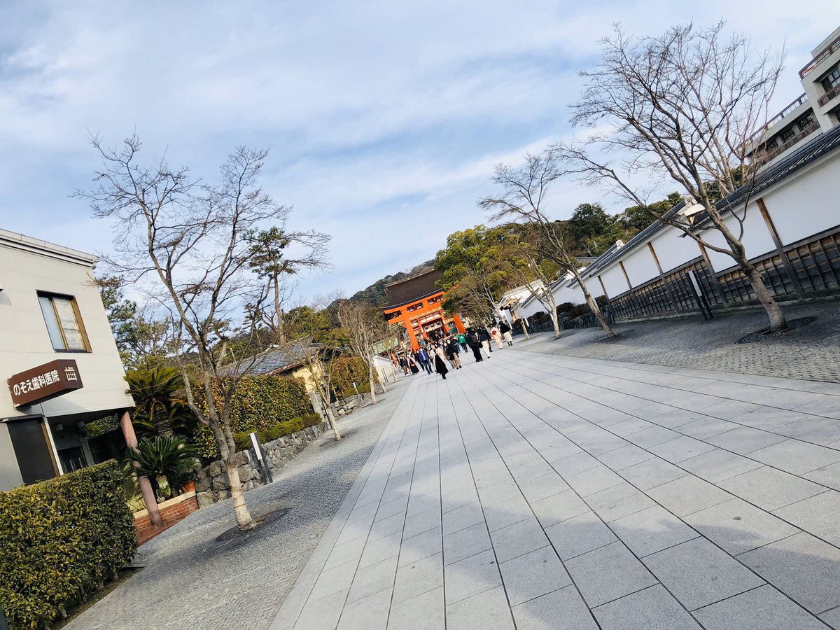 urushi_osk's tweet photo. 今月も毎月恒例の1日参り⛩

ただ、コロナの影響で全然人いない😇笑笑 https://t.co/TyrT2aAK6A