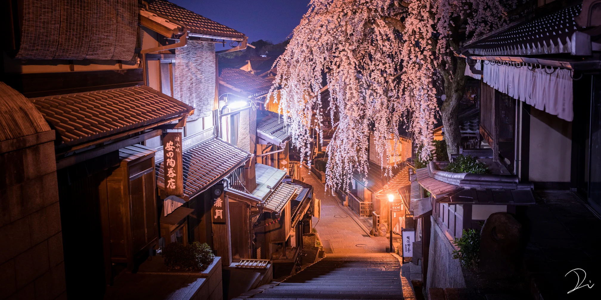 桜写真や絵でタイムラインに花を咲かせてみませんか？家に閉じこもりっきりで滅入る気持ちを少しでも楽に！