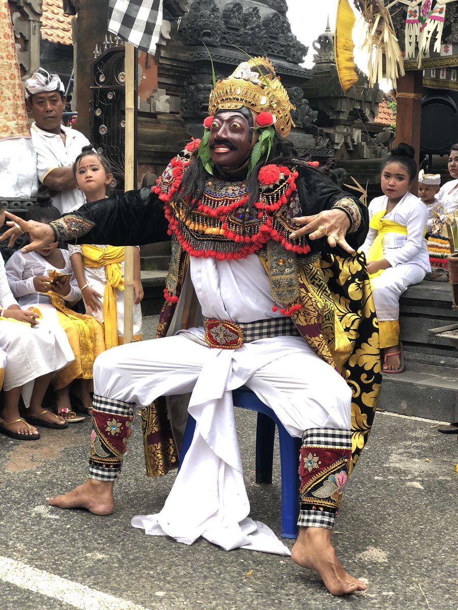 Onedayonetravel's tweet photo. Puisqu’on vous dit qu’il faut se perdre à Bali !
#kuningan #bali #ubud #blogvoyage #onedayonetravel https://t.co/Y0VImBkdoG