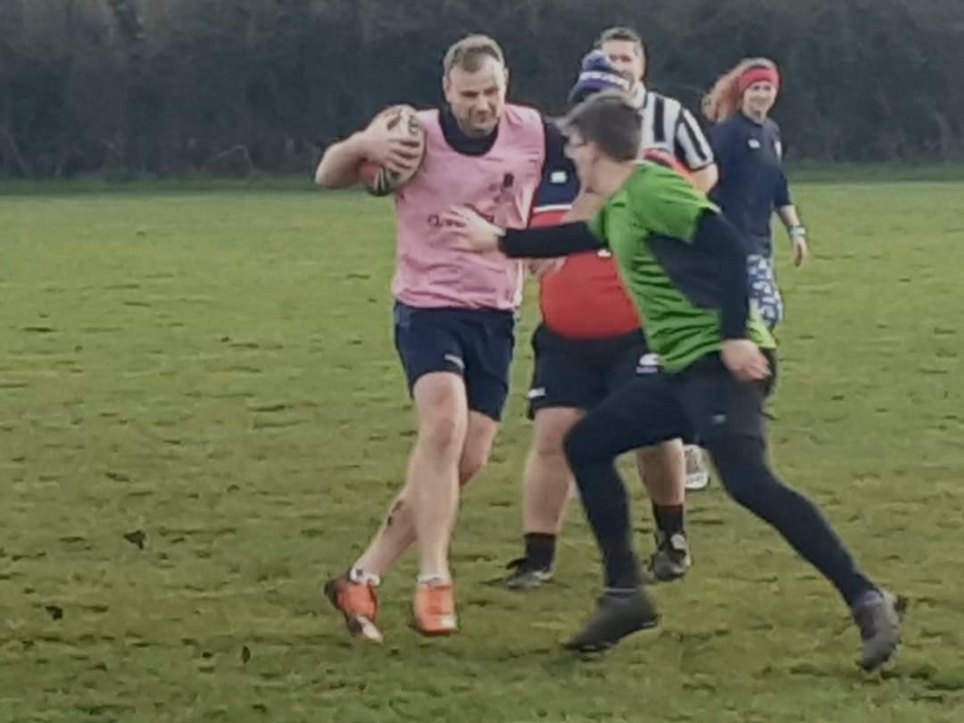 Suns out! Who fancies some touch rugby this morning? We'll be at Wouldham Mammoths from 10.15. ME1 3XB @GAnchoriansRFC @medwaydragons @MedwayRFC @MaidstoneRugby @AylesfordBulls @oldwillsrugby @CliffeRfc @Bournerugby @lordswoodrfc @MedwaySport @MedwayRFCWG @TyphoonRugby