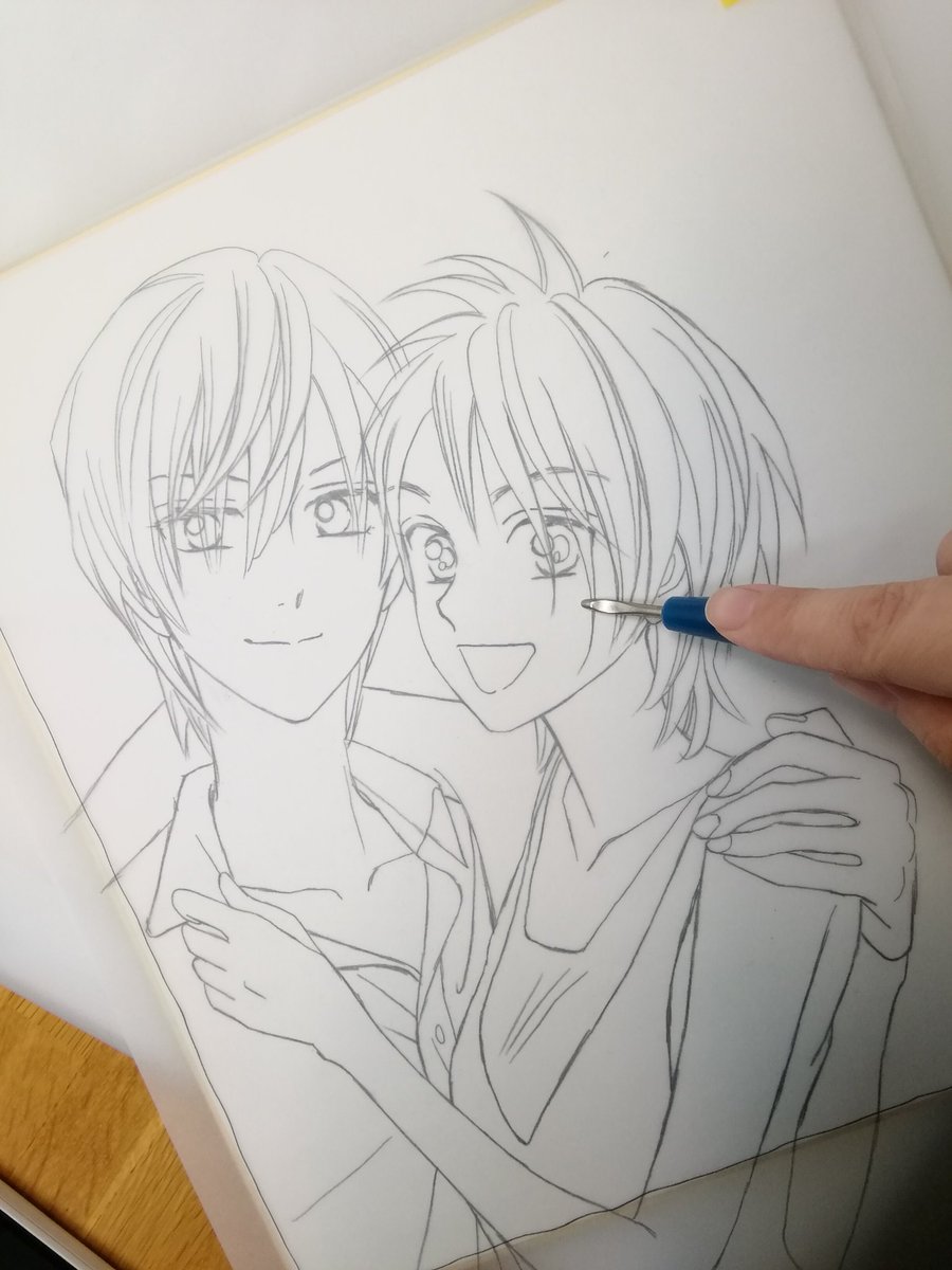 ?ざっくりメイキング?
昔は厚いイラストボードだったので、これとほぼ同じ手順でカラーを描いてました。鉛筆や消ゴムで紙を痛めたり黒ずみ等を回避出来ます。
①下絵を別紙に描いてトレペにトレース。
②鉛筆面を色紙に張り付けて
③トーンヘラで鉛筆線をごりごりなぞって下絵を転写。