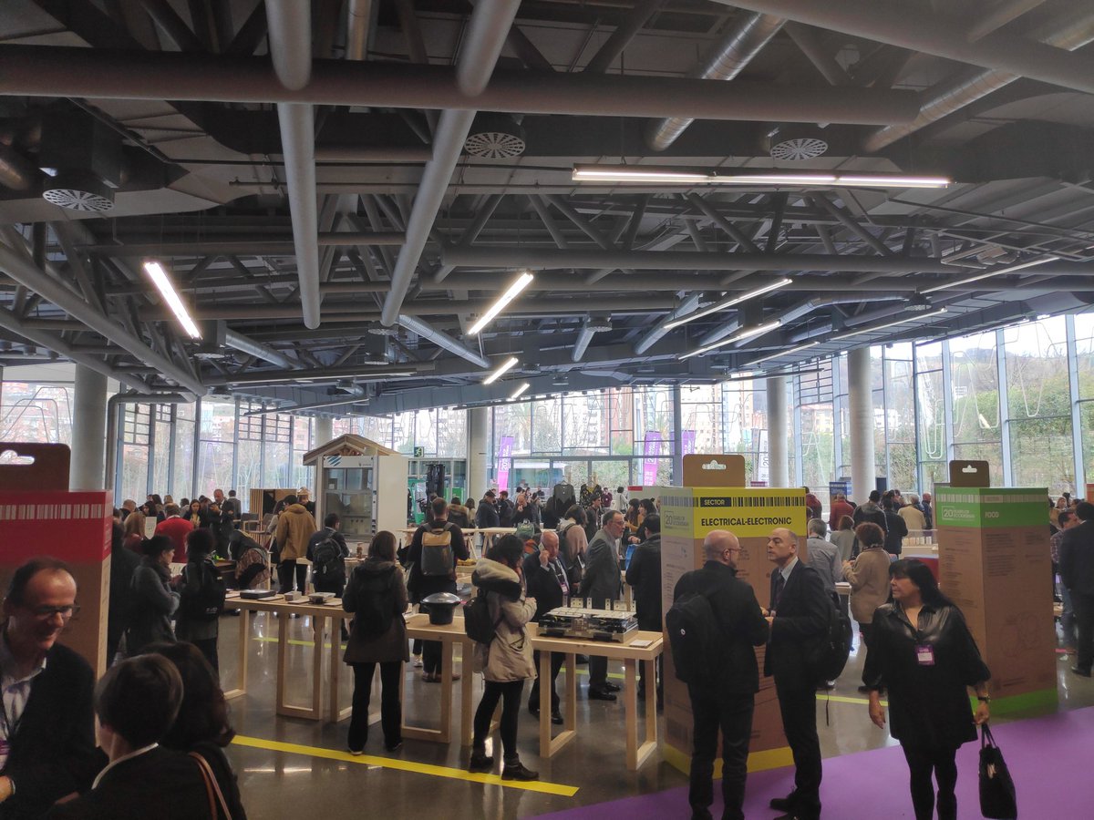 Ihobe_Eus's tweet photo. 📢♻️ "Made in Euskadi #ekodiseinua-ren 20 urte" erakusketa ikusteko AZKEN EGUNA❗️
⌚️ 10:00 - 14:00
📌 Palacio @Euskalduna_eus jauregia
📢♻️ ¡ÚLTIMO DÍA para visitar la exposición "20 años de #Ecodiseño Made in Euskadi❗️
➕INFO 👉 https://t.co/0wUyTX6Ld1
#BEMBasqueCountry2020 https://t.co/fcrjE06Q0l