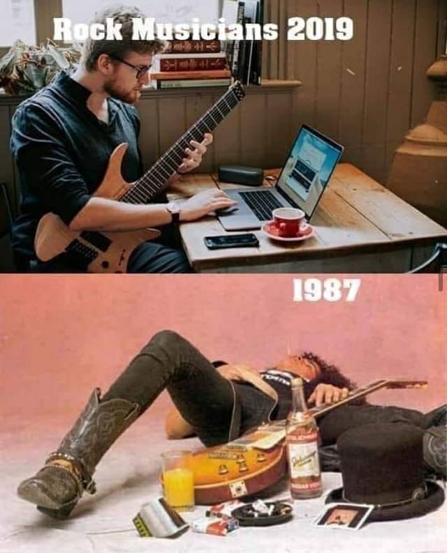FoxOnTheSun's tweet photo. Ну и какая же эпоха лучше? Хмммм https://t.co/i5TKHM0RAk