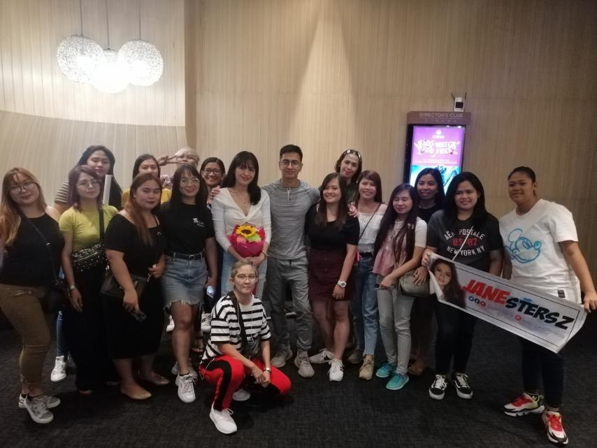 RegalFilms's tweet photo. Maraming nang NASAKTAN at NAKIIYAK sa pelikulang handog ng Regal Entertainment Inc ngayong Pebrero! β€οΈ Watch #UsAgain in cinemas nationwide! Showing in over 150 cinemas!
Blockscreening courtesy of Janesterz, Team Crushie and RKANE official!
#UsAgainWeekend https://t.co/CmCYXwFzhu