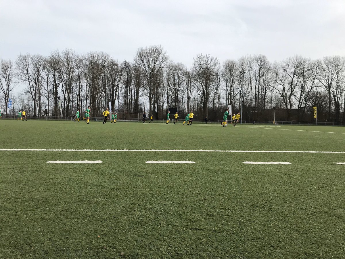 SVColmschateD1's tweet photo. Gisteren een mooie 1-4 overwinning behaald in een oefenwedstrijd tegen Overwetering JO13-1 na een mindere eerste helft

💛🖤 https://t.co/IQfpOpHY7F