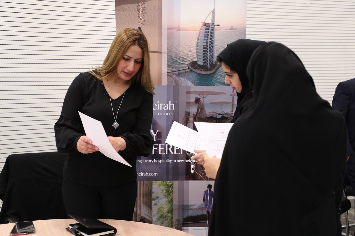 waffercard's tweet photo. أقام "برنامج وفر" بالتعاون مع هيئة الطرق والمواصلات بالشارقة معرضاً ترويجياً لعدد من الجهات والموسسات المشاركة في #بطاقة_وفر حيث شهد المعرض حضور الموظفين واستماعهم لشرح المتحدثين عن أهم العروض والخصومات من البطاقة . 

#حكومة_الشارقة https://t.co/fUG9OLiHWr