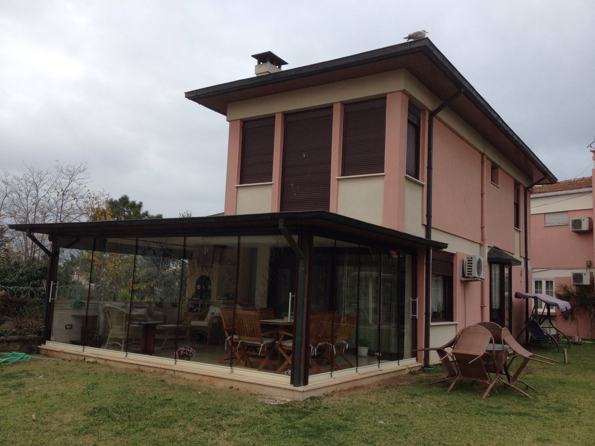 sareyapi's tweet photo. Çatı yapımı, Isı ve Su Yalıtımı,  Shingle ve Bakır Kaplama Yapımı 2004/Tuzla

#roof #roofing #roofer #roofrepair #roofinglife #shingle #restorasyon #bakır #yokessitesi #tuzla 
#shingleroof #konutçatıları
#homeimprovement 
#copper #roofgutter #çatıömrü #konutçatıları #btm #dragon https://t.co/FE8kbRCJXt