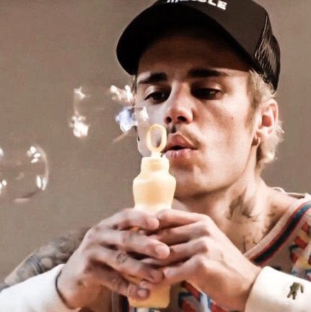 komugiyamazaki's tweet photo. Happy birthday Justin Bieber🎂✨✨

今日3月1日はJustin Bieber 26歳の誕生日です✨✨ Justinも26歳になったのね🥺✨栄光と苦悩の波乱万丈な人生で、本当繊細でありながらもここまでやってきてたくましいJustin🥺これからもずっと応援しています🙏✨✨
@justinbieber https://t.co/RsO1USXOnq