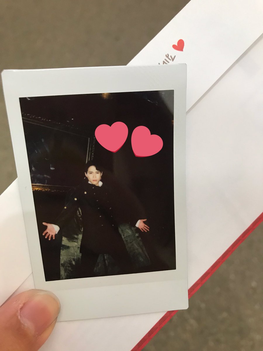 chamuu12's tweet photo. 흑흑 내 폴라 ㅠ_ㅠ 너무 예뻐 https://t.co/qVAPcMsCQ8
