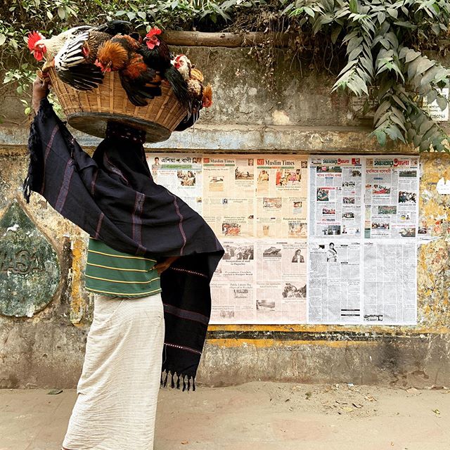 Street vendor reading the news.

#potw #emergingAsia #southAsia #asia #businesstravel #dayinthelifeof #venturecapital #quest #questventures
zpr.io/twcGQ