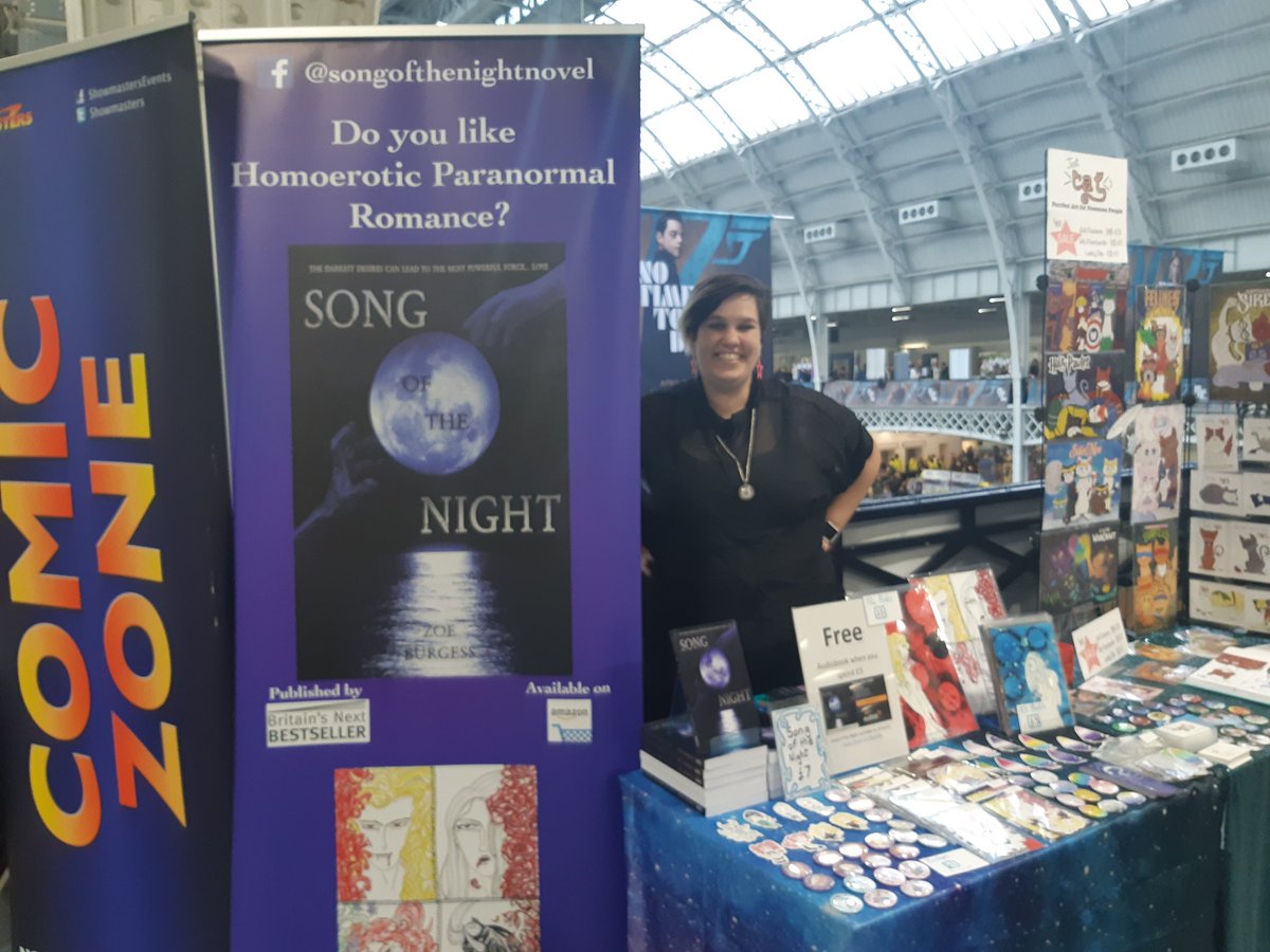 zoe_let's tweet photo. London Film and Comic Con Spring! @Showmasters
#LFCC
#lfccspring #LCCSpring #LCCS #londonfilmandcomicconspring https://t.co/Tth5tCwf8u