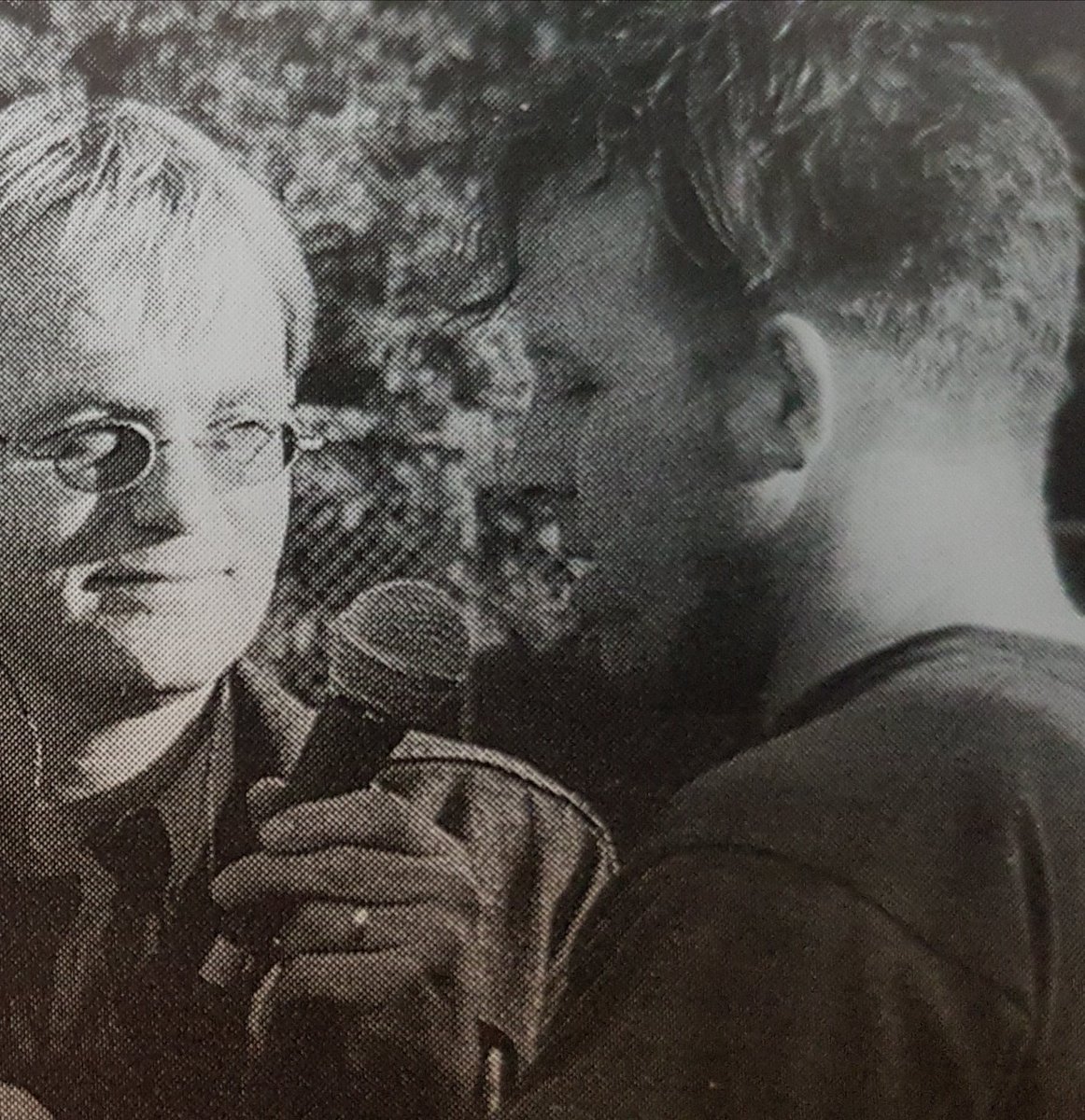 GertjanHuijbens's tweet photo. Bob #Fosko is niet meer. Voortijdig uitgeragd, wreed geveld. Verdrietig, zal hem missen. Mooie herinneringen, zoals Beeckestijnpop 1994 (foto's Riet Molenaar) https://t.co/IC68Zp0FjZ