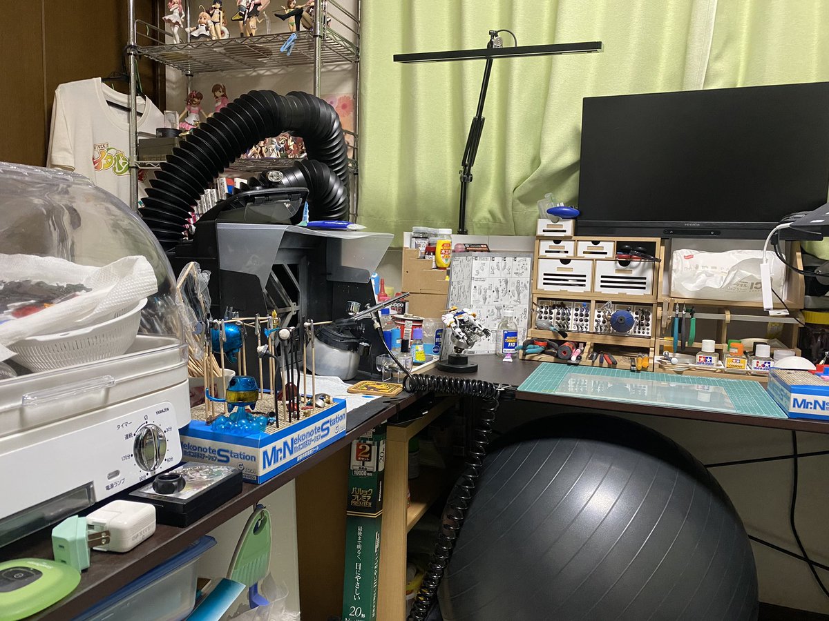 monbana's tweet photo. 部屋がモデラーぽくなってテンション上がる〜 https://t.co/H22guTxN6N
