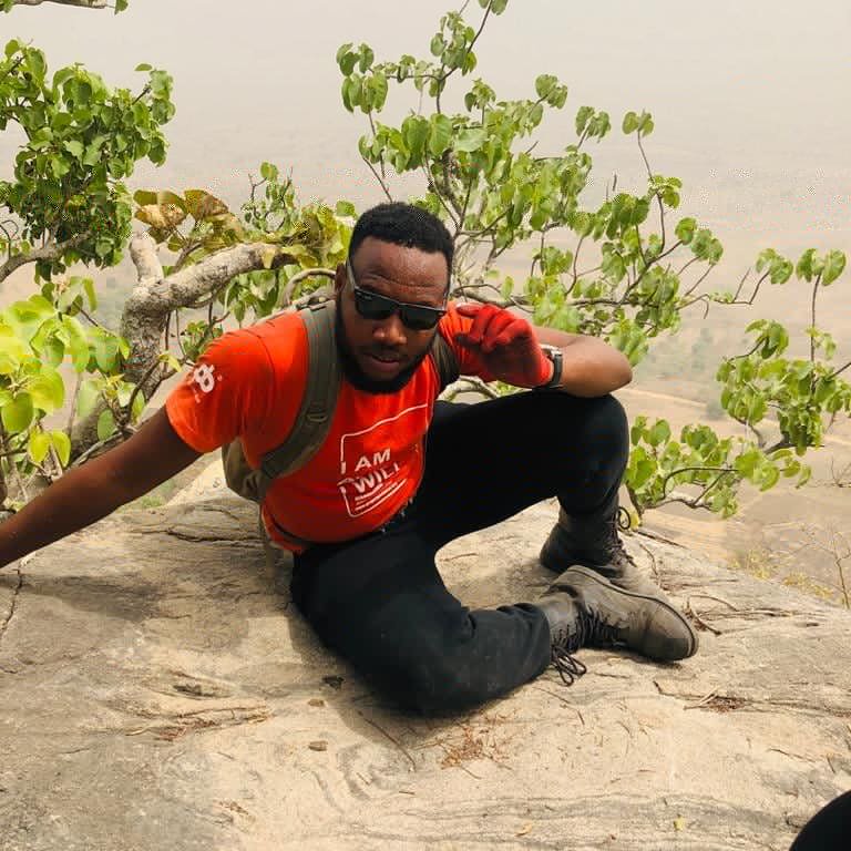 MztaIkp's tweet photo. Yesterday's hike with @ThaOutdoorTribe was really tough but we made it to the top as always. #WeGoHardOrWeGoHome #TOT #Hike #MountainClimbing https://t.co/hmJEJyLRXu